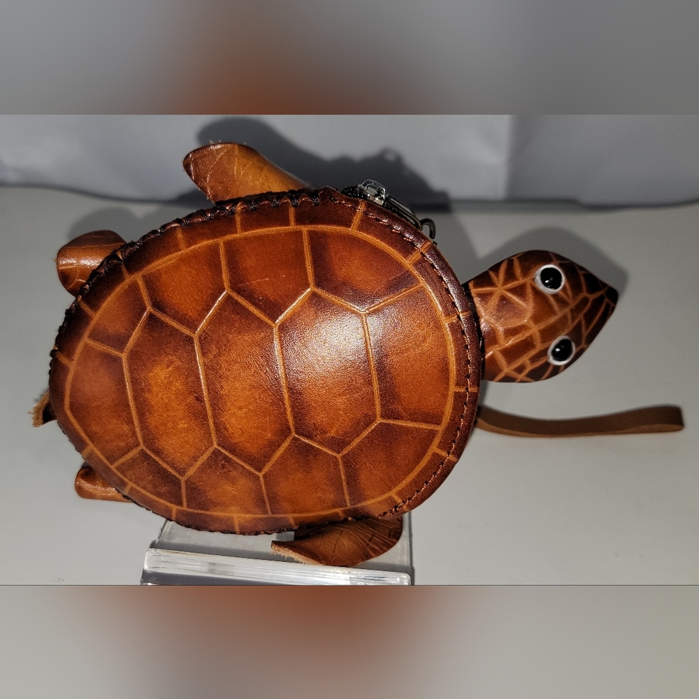 Handmade Cowhide Leather Brown TURTLE Wallet Wristlet Keychain Change Purse Bag.
